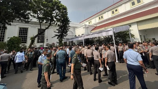 Prabowo Kumpulkan Pimpinan TNI-Polri di Istana Jelang Dua Tahun Pemerintahan