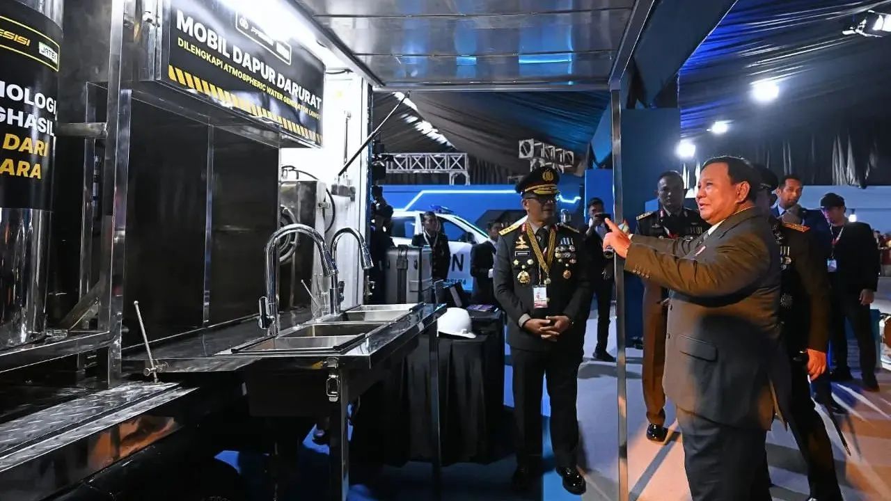Prabowo Apresiasi Inovasi Teknologi Karya Anak Bangsa di Pameran Bhayangkara 2026