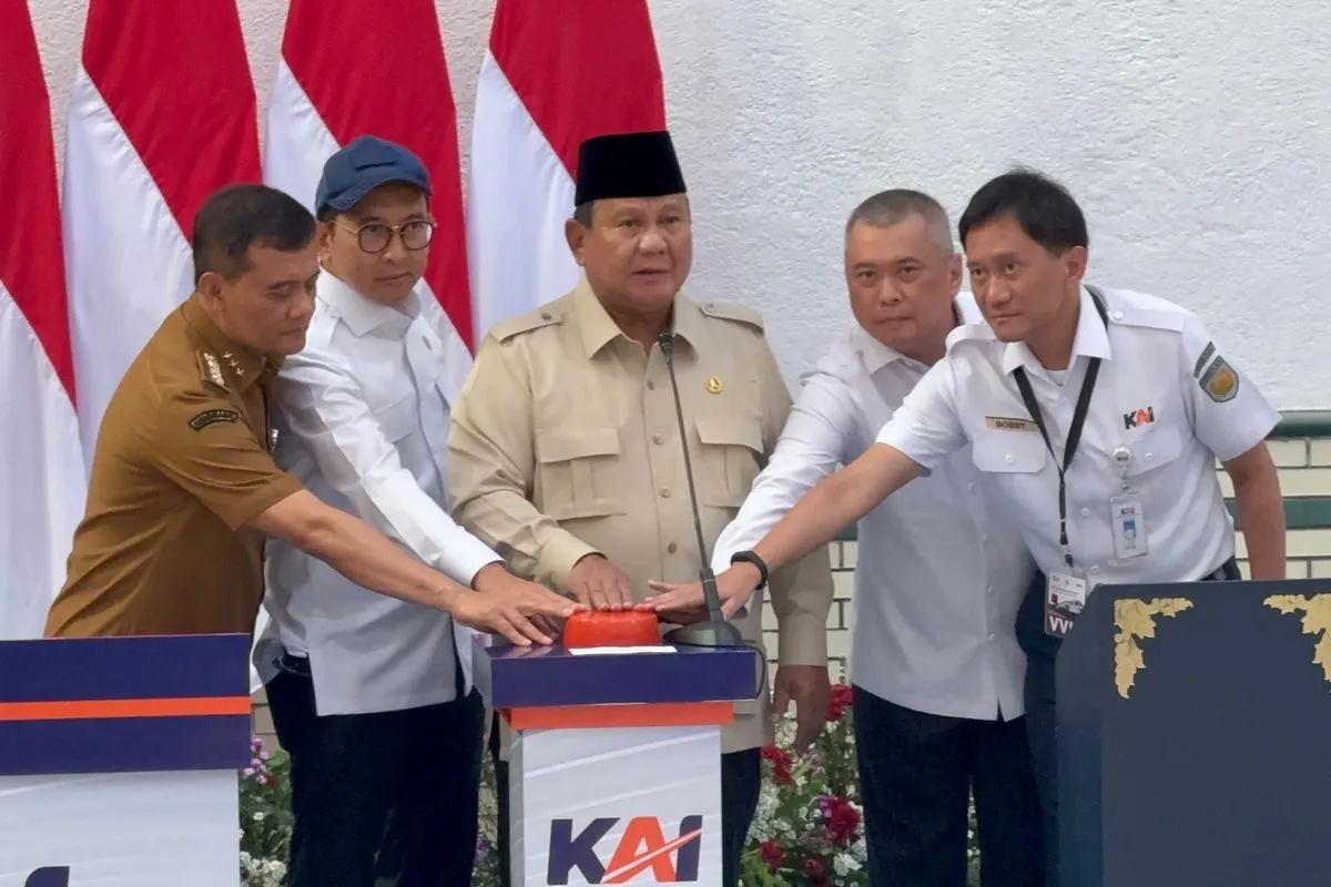 Resmikan Stasiun Tawang, Prabowo: Saya Nantikan Stasiun Lainnya