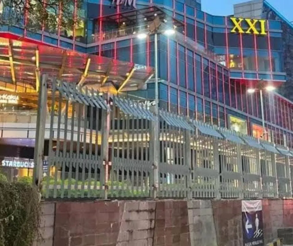 Pagar Tinggi di Mal Kota Kasablanka Jakarta Mendadak Hilang, Ada Apa?