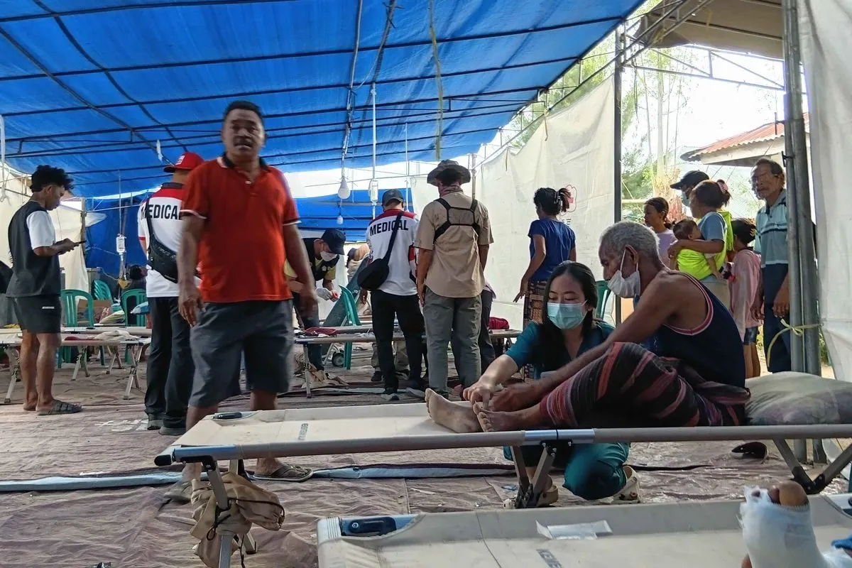 Krisis Nutrisi Ancam Posko Medis Damer NTT Pasca-Gempa M 7,7: Pasien dan Nakes Pasrah Konsumsi Mi Instan