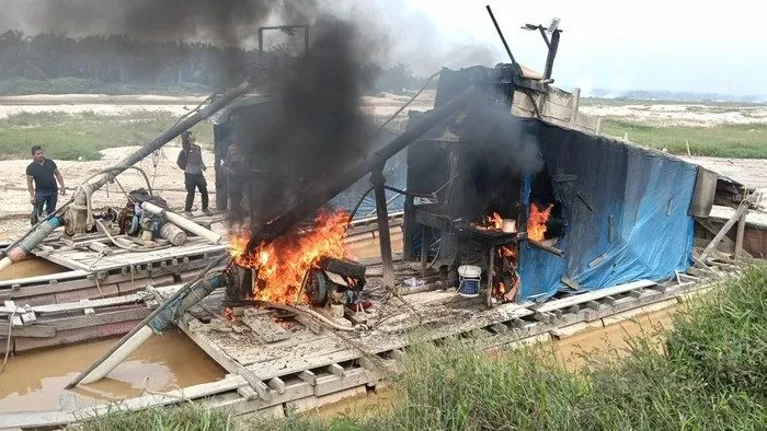 Polda Riau Ungkap Kasus PETI di Kuansing, Sita 388 Gram Emas dan Rp972 Juta