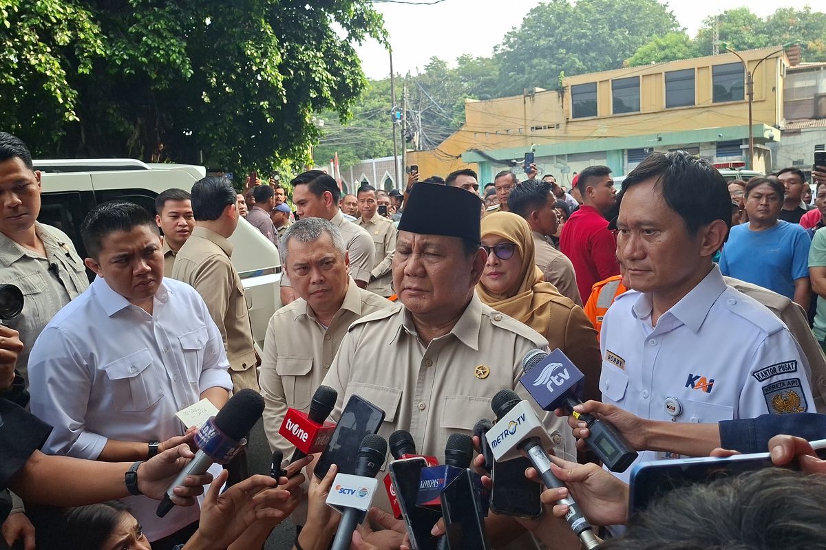 Prabowo Dorong Percepatan Perbaikan 1.800 Perlintasan Kereta Api di Seluruh Indonesia
