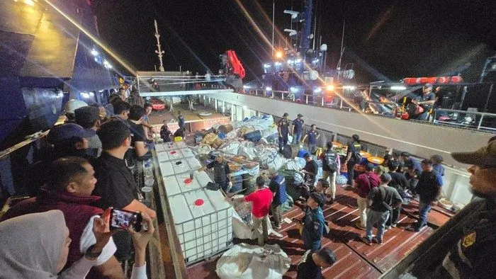 Aparat Gabungan Gagalkan Penyelundupan 2,6 Ton Sabu Cair dari Kapal Tanzania di Kepri