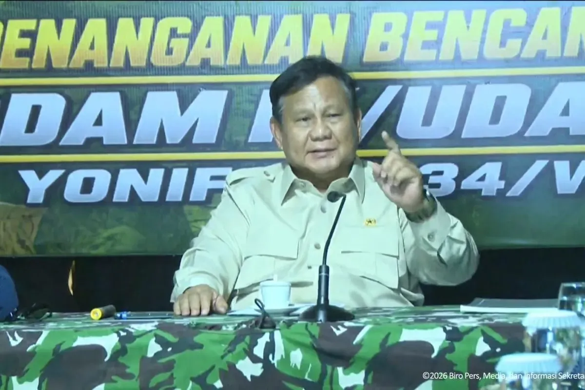 Prabowo Pimpin Rapat Penanganan Gempa NTT Langsung dari Posko Nagekeo