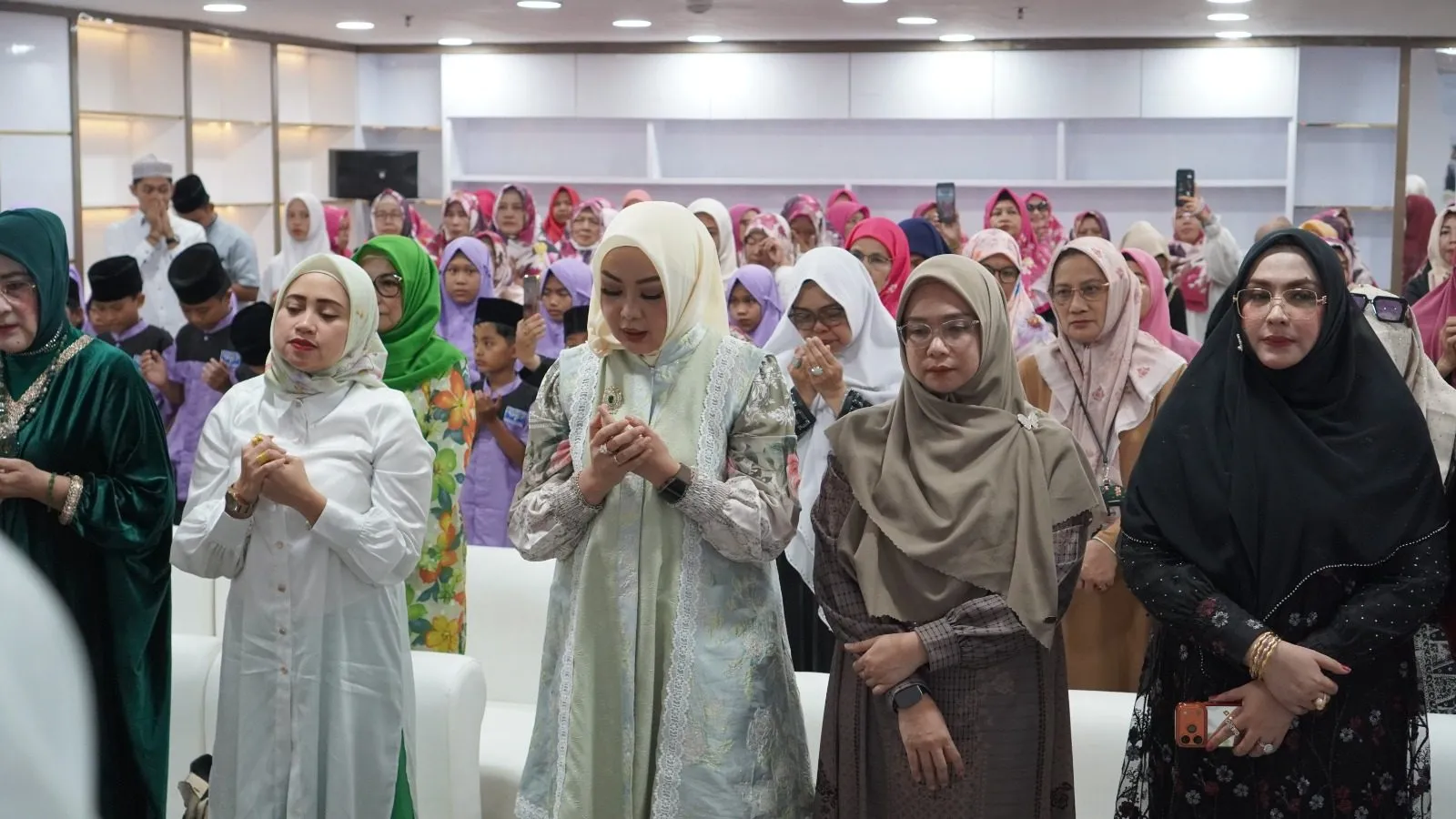 PRI Gelar Silaturahmi dan Maulid Nabi, Satukan Tokoh Muslimah, Pengusaha, dan Elemen Masyarakat