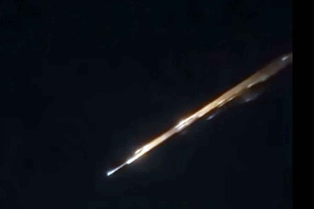 Kilatan Cahaya dan Dentuman Misterius Gegerkan Gorontalo, Ahli Duga Meteor Fireball