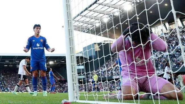 Manchester United Tertinggal 10 Poin, Michael Carrick Dituntut Segera Berbenah